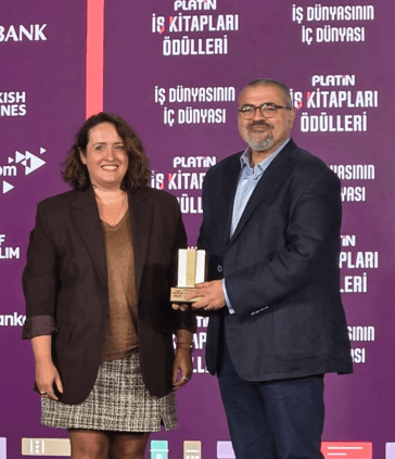 Üsküdar University Graduate Kemal Başaranoğlu wins Platin 2025 Best Entrepreneurship Book Award