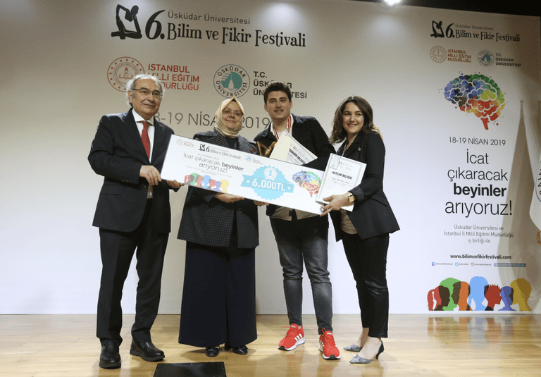 “Asistan Gözlük Projesi” faydalı model tescili aldı!
