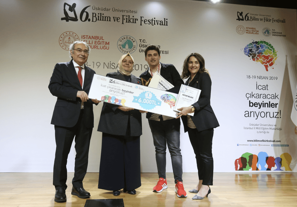“Asistan Gözlük Projesi” faydalı model tescili aldı!