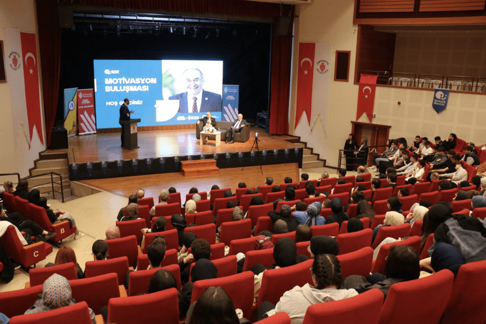 Prof. Dr. Nevzat Tarhan: “‘Stres yapma’ demek strese davet etmektir”