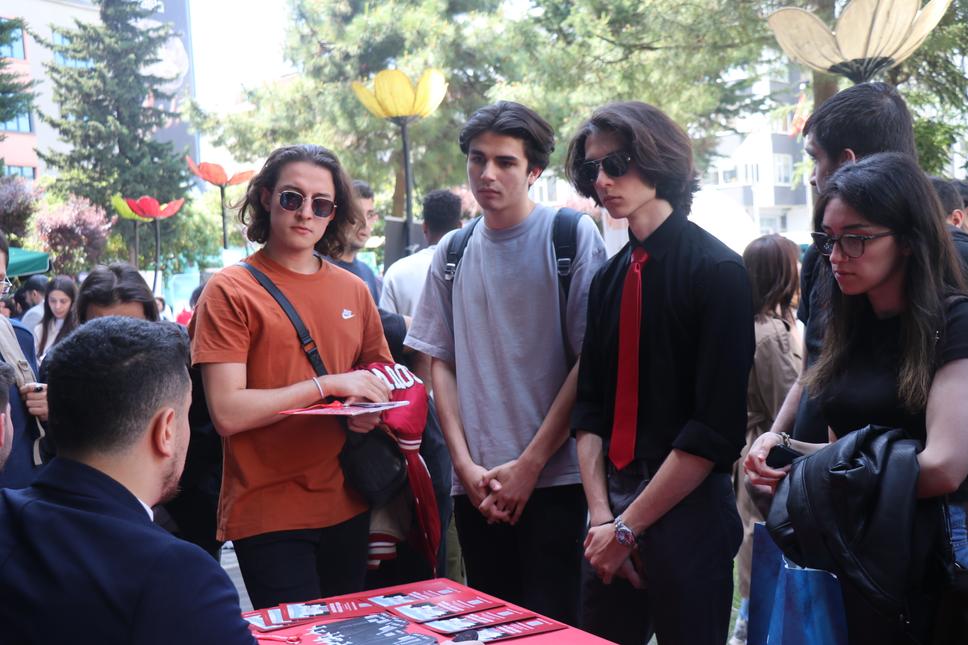 Important brands met with students from Üsküdar at the "Career Day 24" event