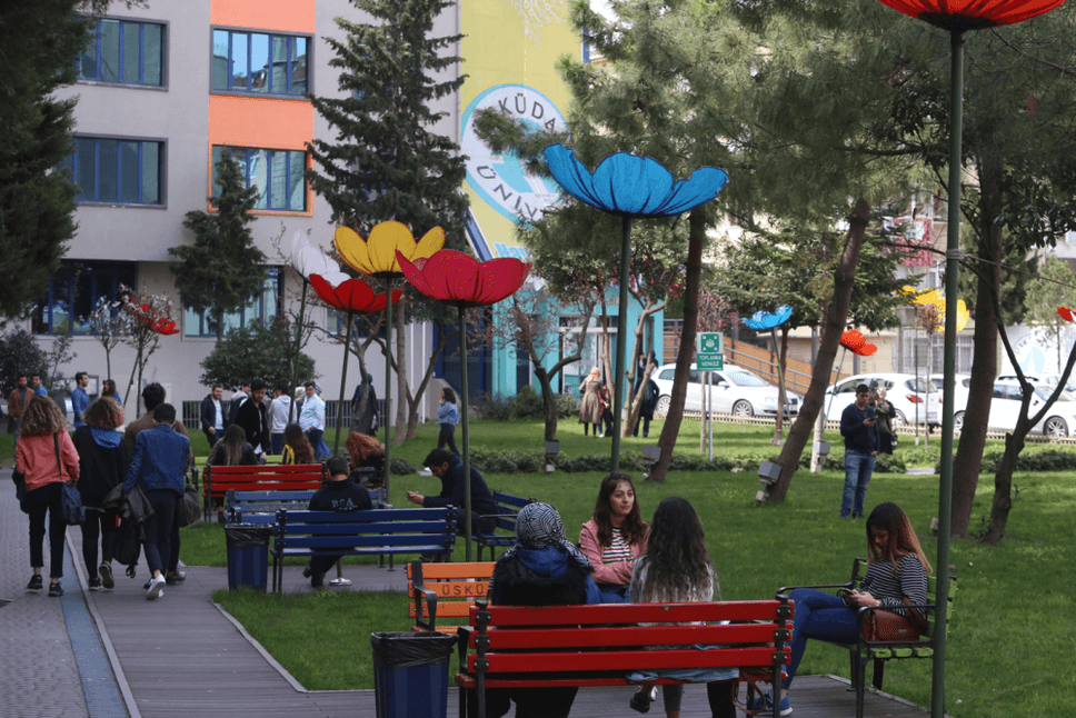Mezuniyet sonrası hızla iş dünyasına giriyorlar!