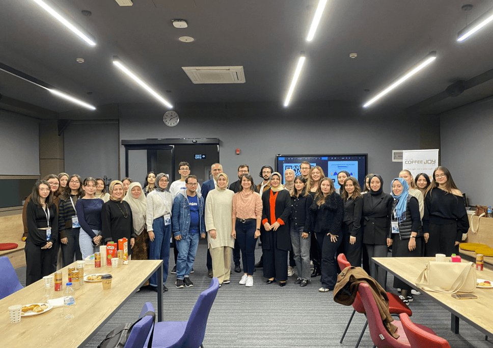 Sociology alumni reunited with students