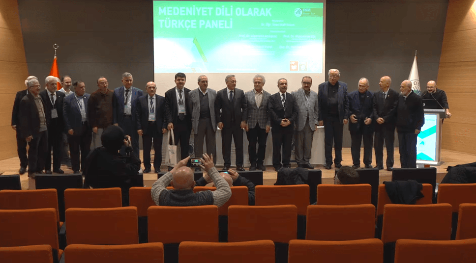 ‘Dünya Türk Dili Ailesi Günü’ kapsamında “Medeniyet dili olarak Türkçe” paneli düzenlendi