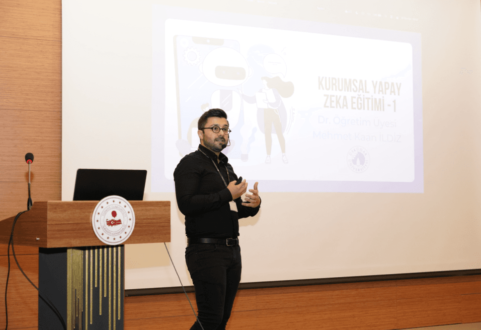 Üsküdar University provides artificial intelligence training for Ümraniye District Governorate staff