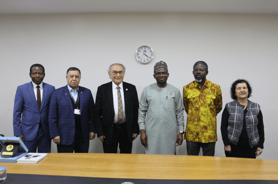 Ghanaian students gathered at Üsküdar