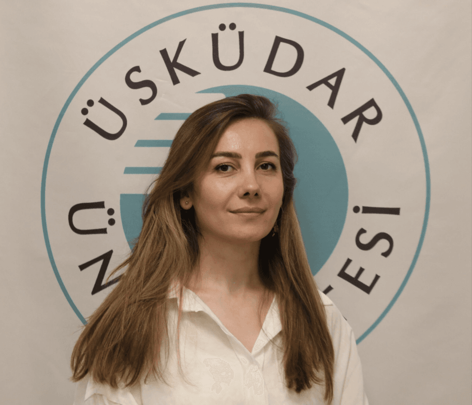 Takma kirpik ve kirpik kıvırıcı kullanırken hijyene dikkat edilmeli!