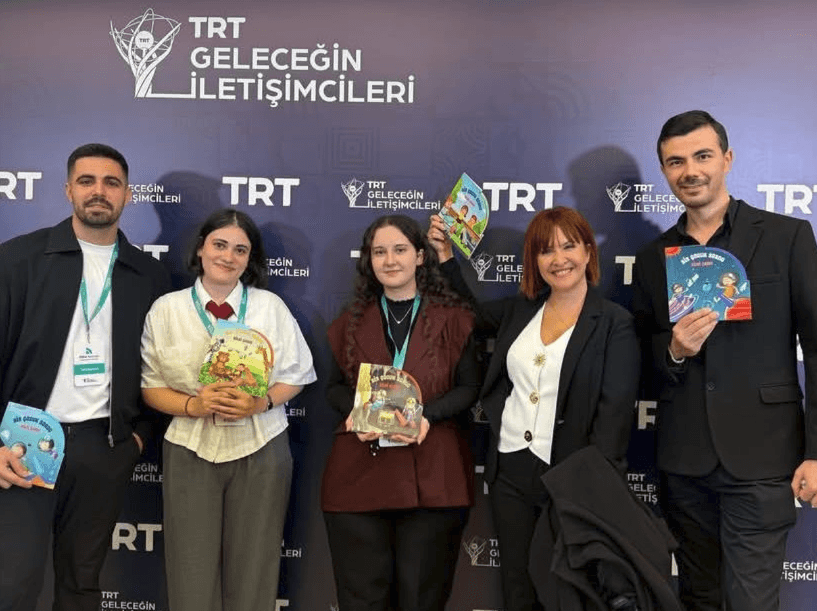 Üsküdar University’s “A Child Asked” project receives an award from TRT!