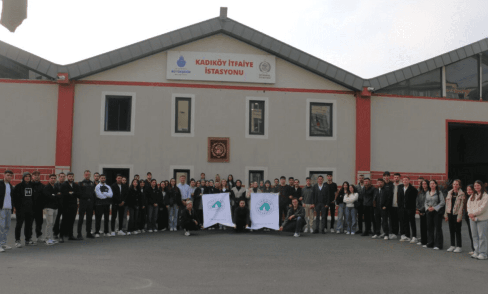 Emergency and Disaster Management students explore firefighting up close