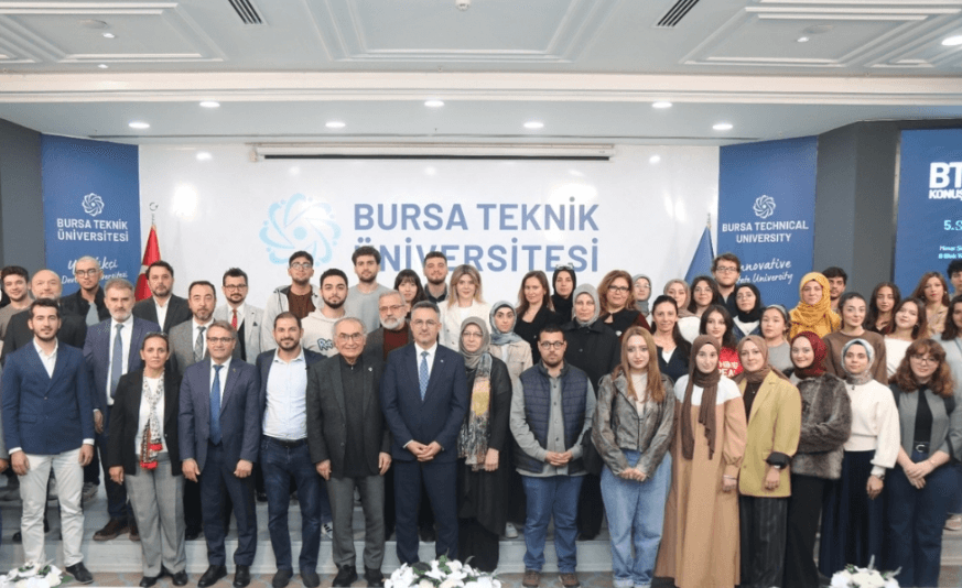 Tarhan: “Capitalism sells optimism to hide its own desperation”