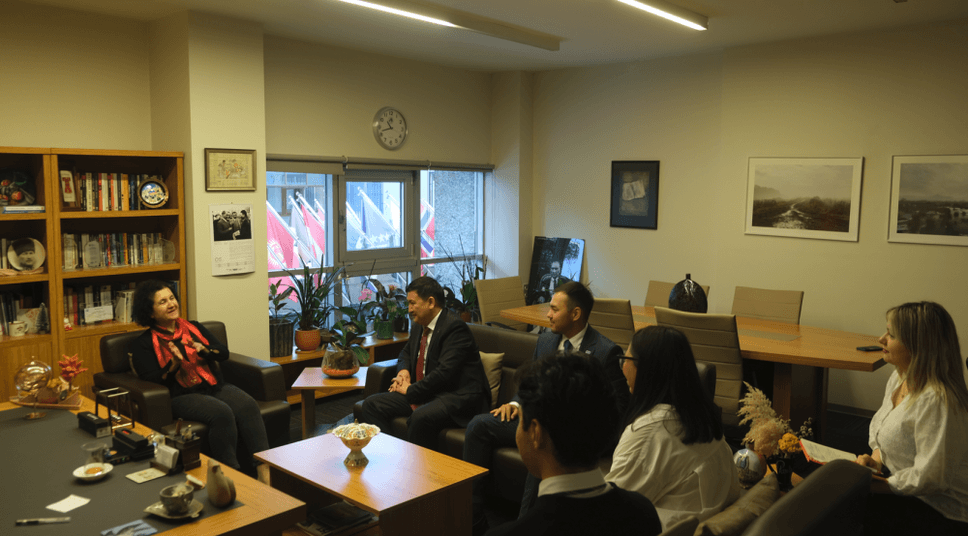 Nuriddin Amankul visits Prof. Nazife Güngör