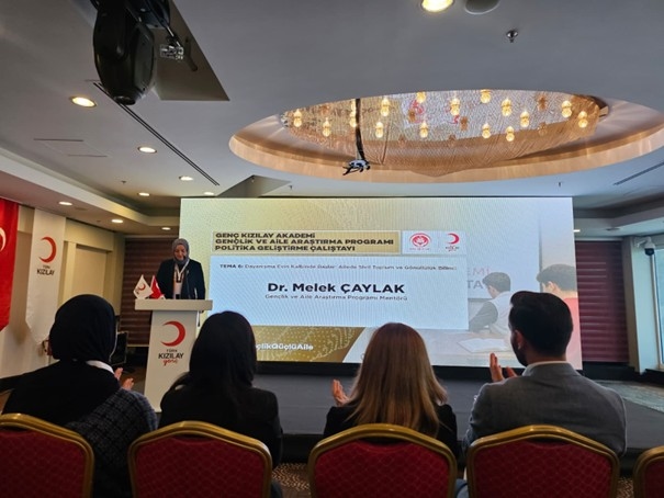 Ailede edinilen değerler toplumsal gönüllülüğün temelini oluşturuyor